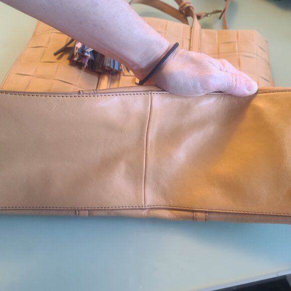 Set- Fossil leather tote bag and wallet (See Wallet listing in my Closet). - Picture 3 of 4